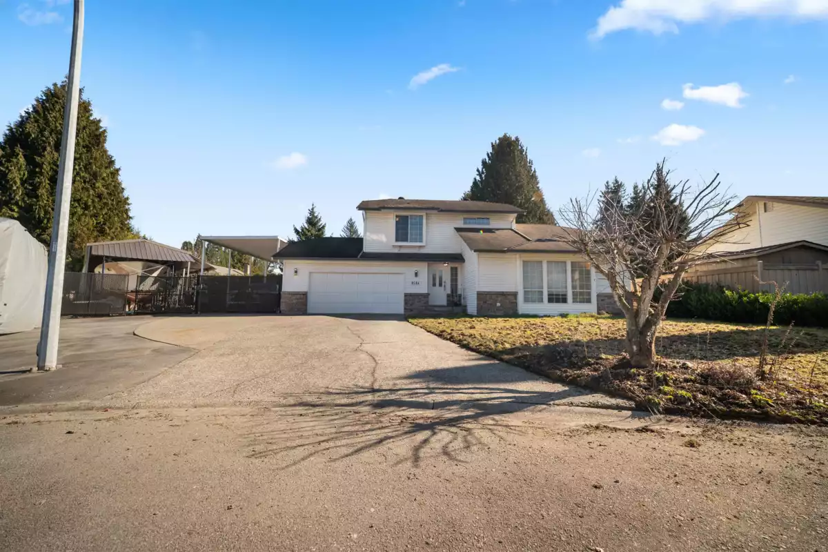 Front Yard Photo of 9564 204a Street, Langley, BC