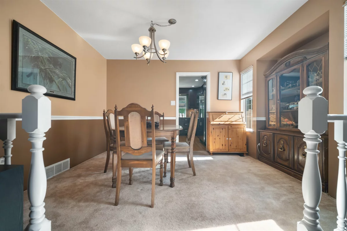 Kitchen Island Photo of 9564 204a Street, Langley, BC