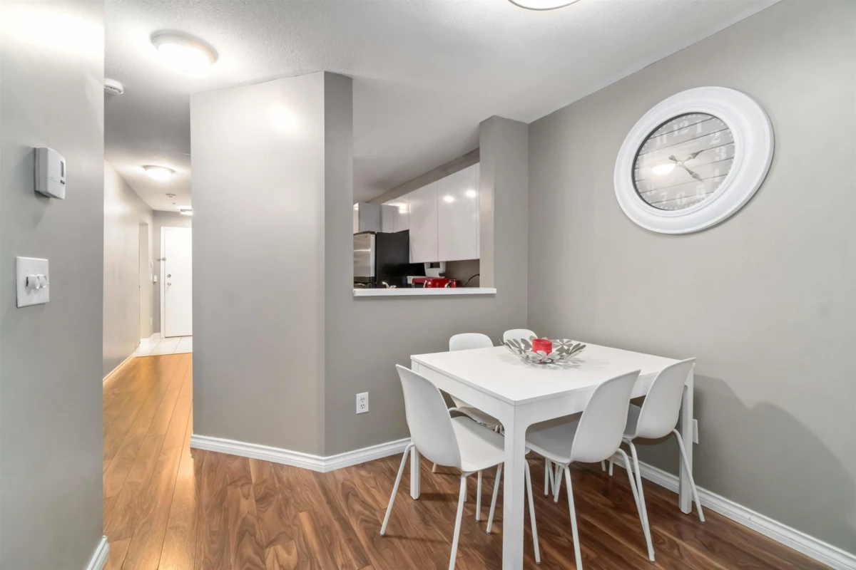 Breakfast Nook Photo of 105 509 Carnarvon Street, New Westminster, BC