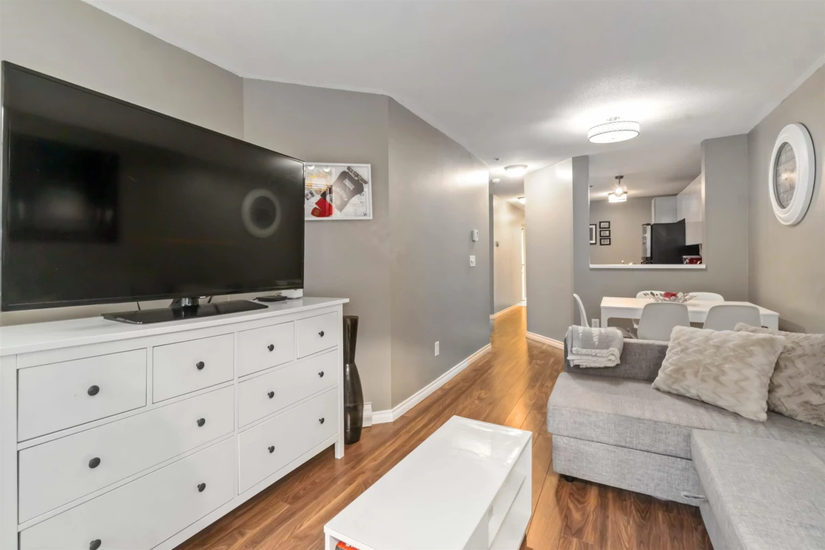 Family Room Photo of 105 509 Carnarvon Street, New Westminster, BC