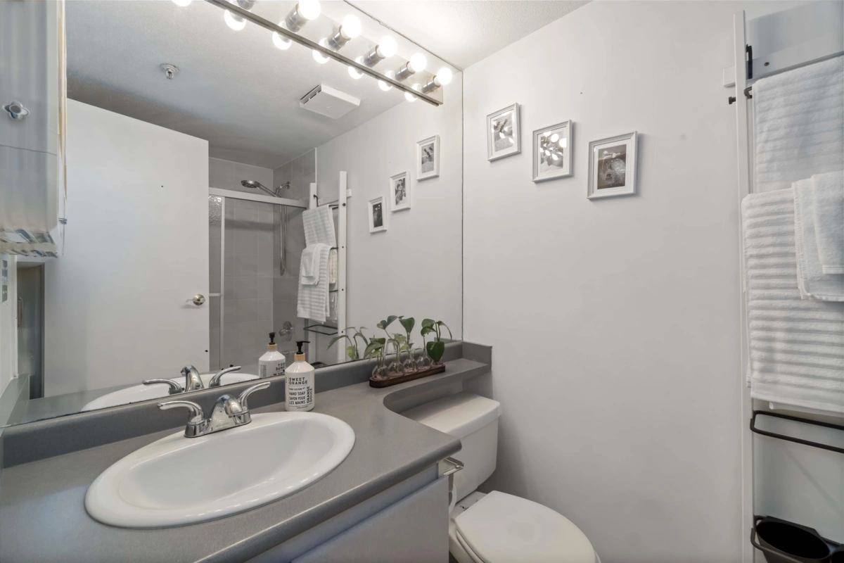 Guest Bathroom Photo of 105 509 Carnarvon Street, New Westminster, BC