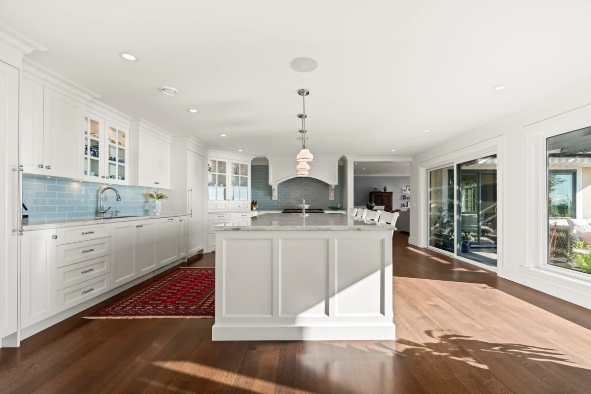 Basement Recreation Room Photo of 6215 Overstone Drive, West Vancouver, BC