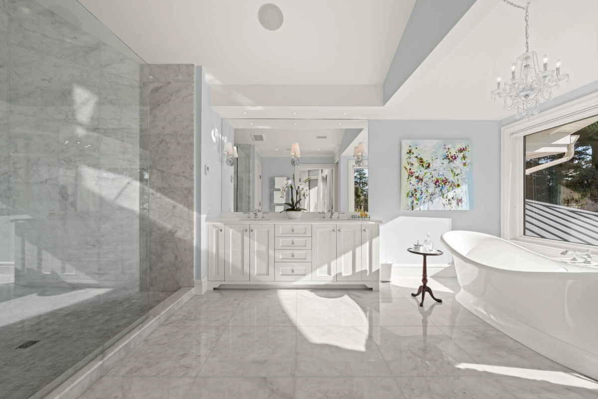 Hot Tub / Spa Photo of 6215 Overstone Drive, West Vancouver, BC