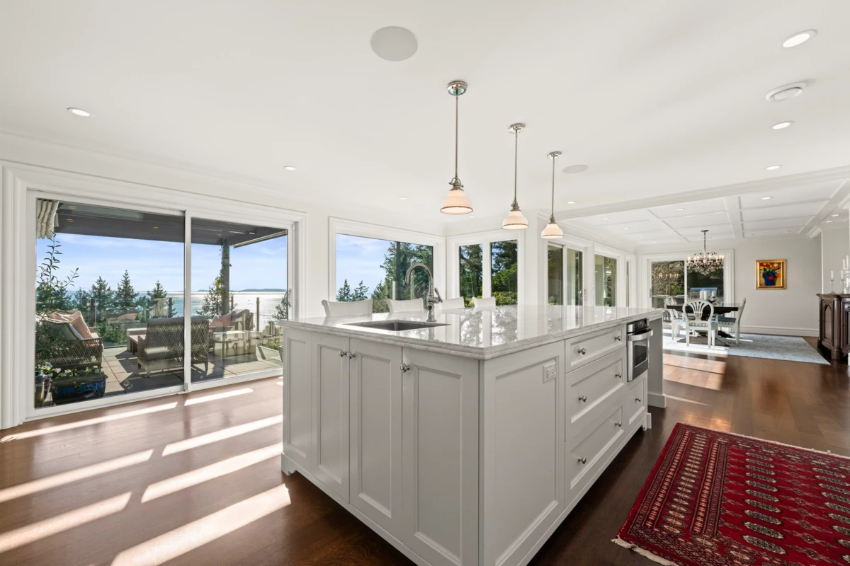Powder Room Photo of 6215 Overstone Drive, West Vancouver, BC