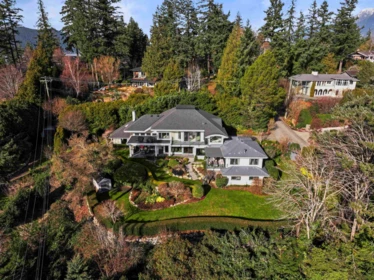 6215 Overstone Drive, West Vancouver, BC