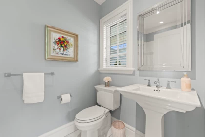 Laundry Room Photo of 6215 Overstone Drive, West Vancouver, BC