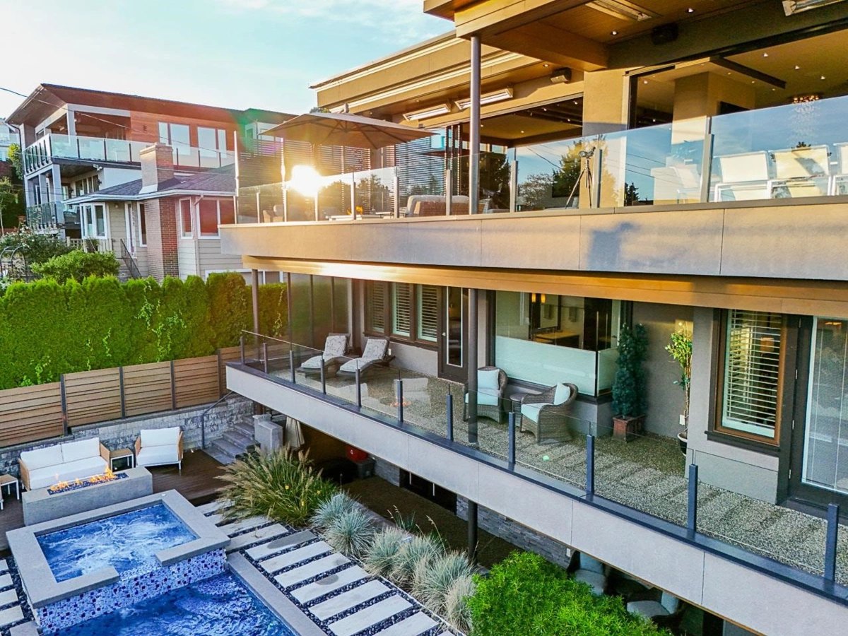 Community Amenities Photo (Clubhouse) of 15567 Pacific Avenue, White Rock, BC