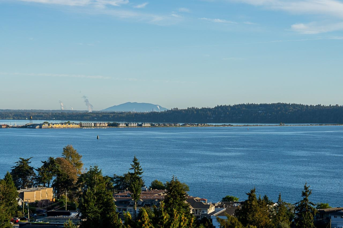 Fitness Center Photo Near 15567 Pacific Avenue, White Rock, BC