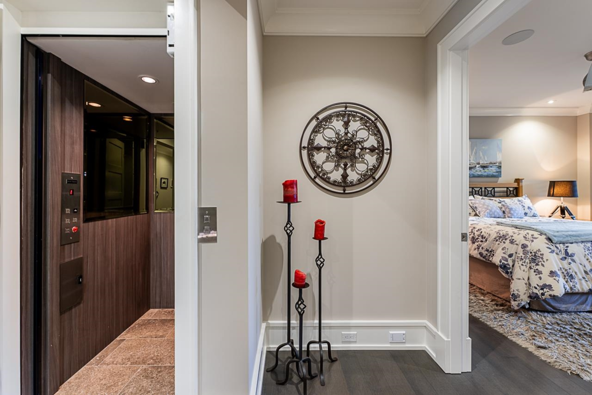 Garden / Landscaping Photo of 15567 Pacific Avenue, White Rock, BC