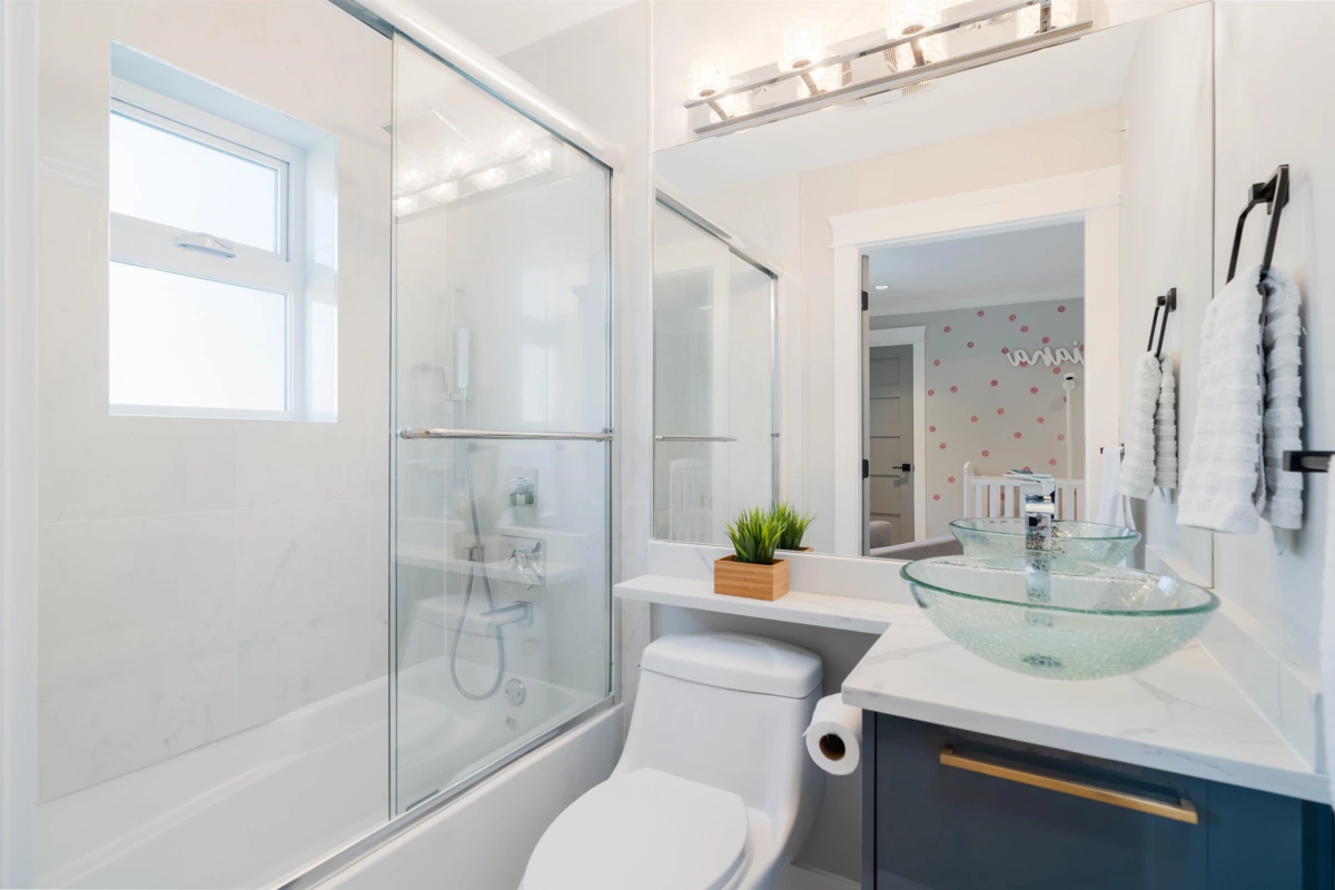 Hallway Photo of 2783 E 27th Avenue, Vancouver, BC