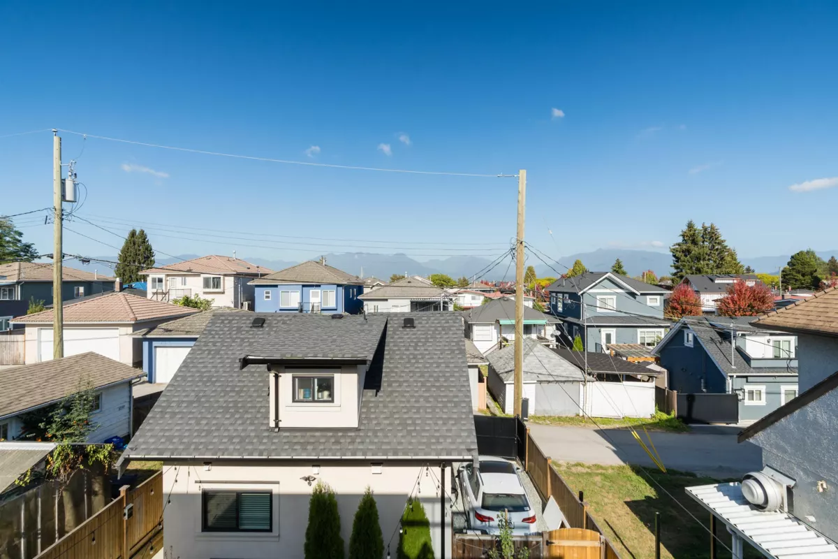 Outdoor Kitchen Photo of 2783 E 27th Avenue, Vancouver, BC
