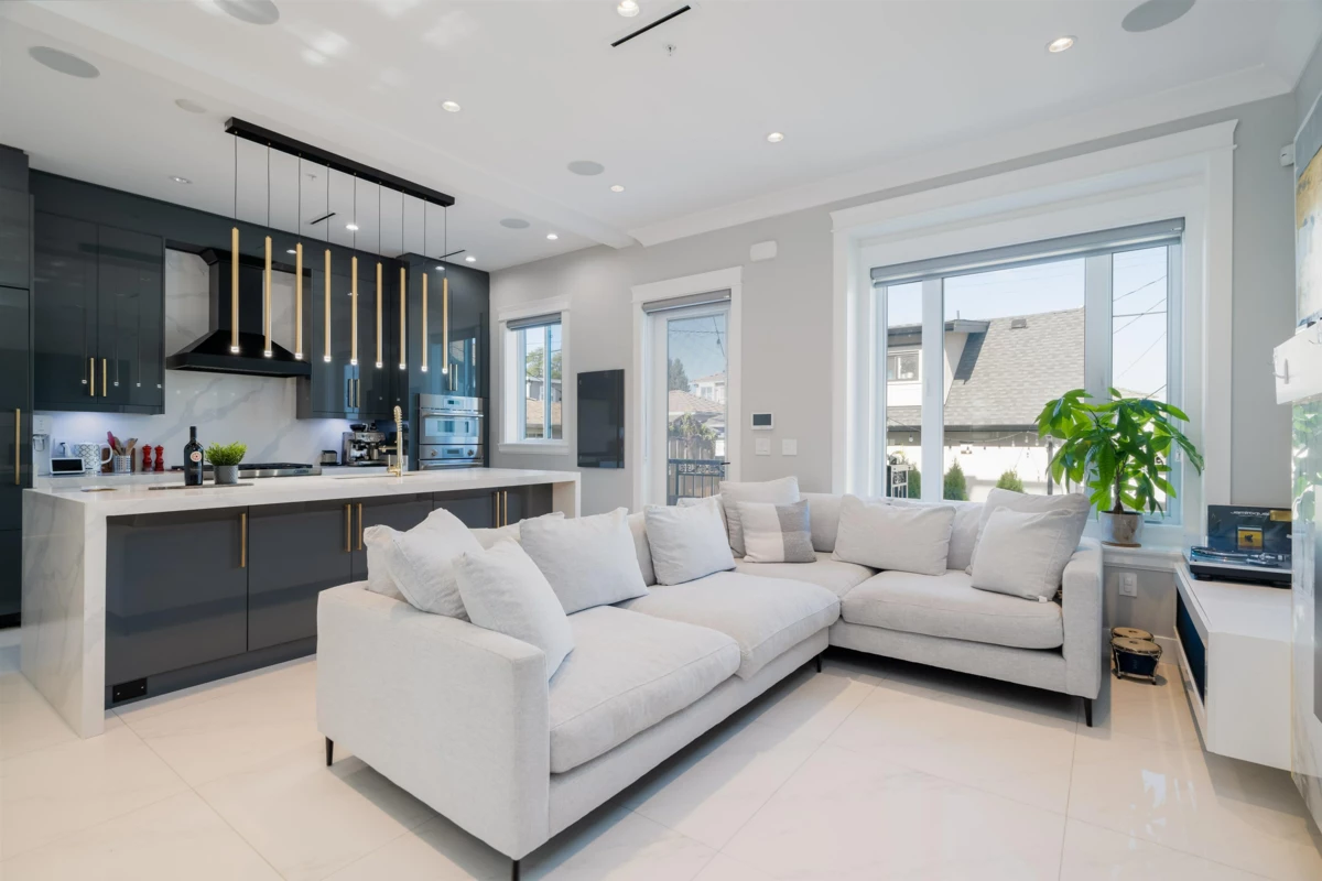 Walk-In Closet Photo of 2783 E 27th Avenue, Vancouver, BC