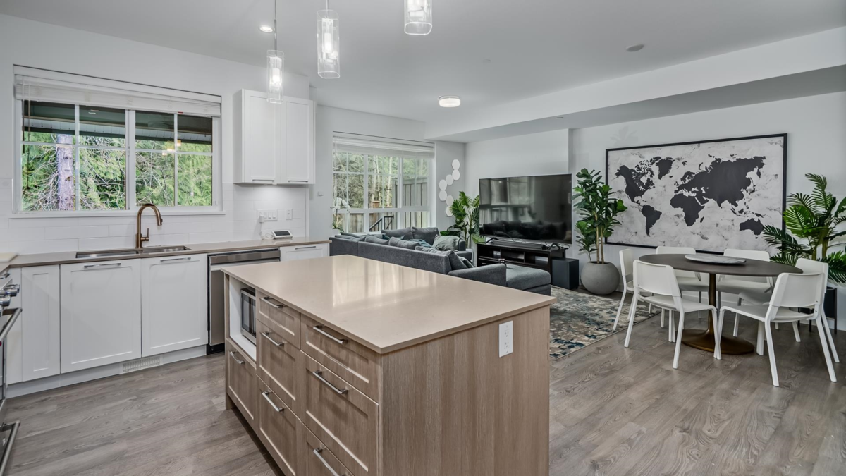 Kitchen Photo of 24 23539 Gilker Hill Road, Maple Ridge, BC