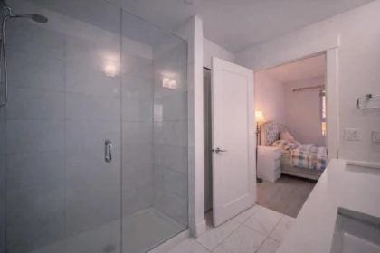 Guest Bathroom Photo of 303 22087 49 Avenue, Langley, BC