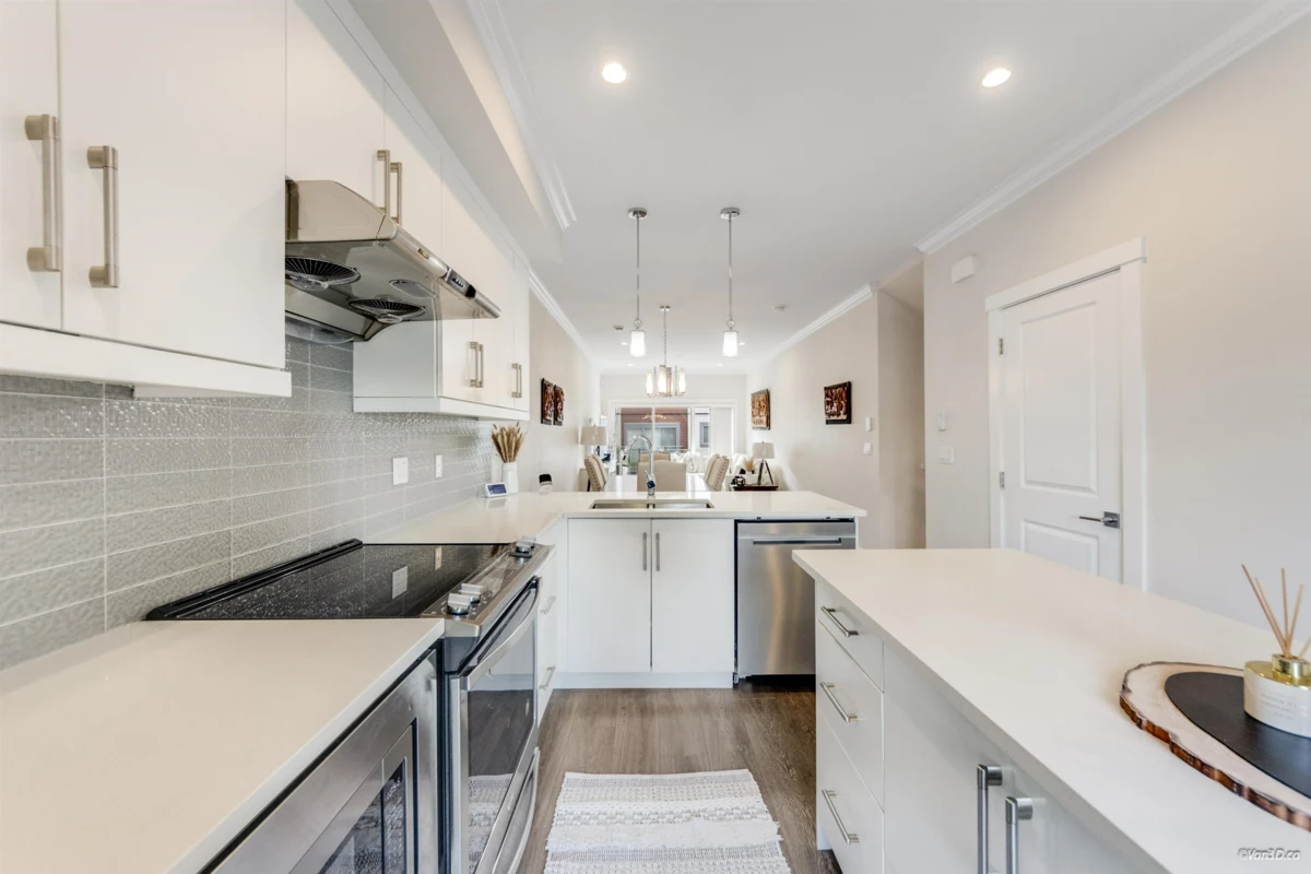 Bedroom 4 Photo of 2 13328 96 Avenue, Surrey, BC