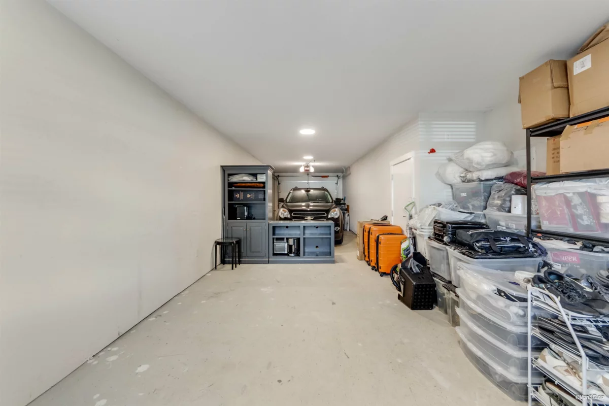 Garage Interior Photo of 2 13328 96 Avenue, Surrey, BC