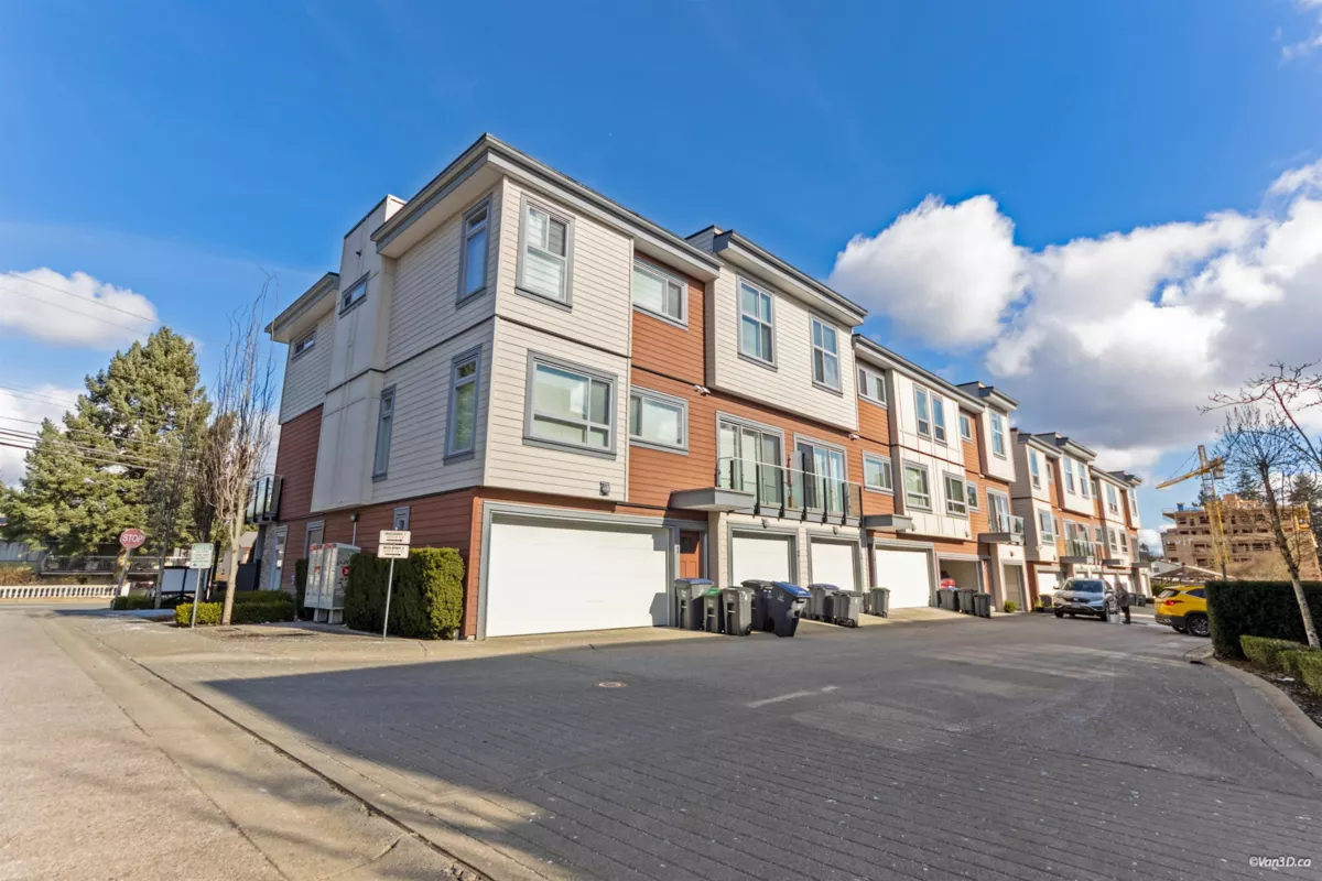 Living Room Photo of 2 13328 96 Avenue, Surrey, BC