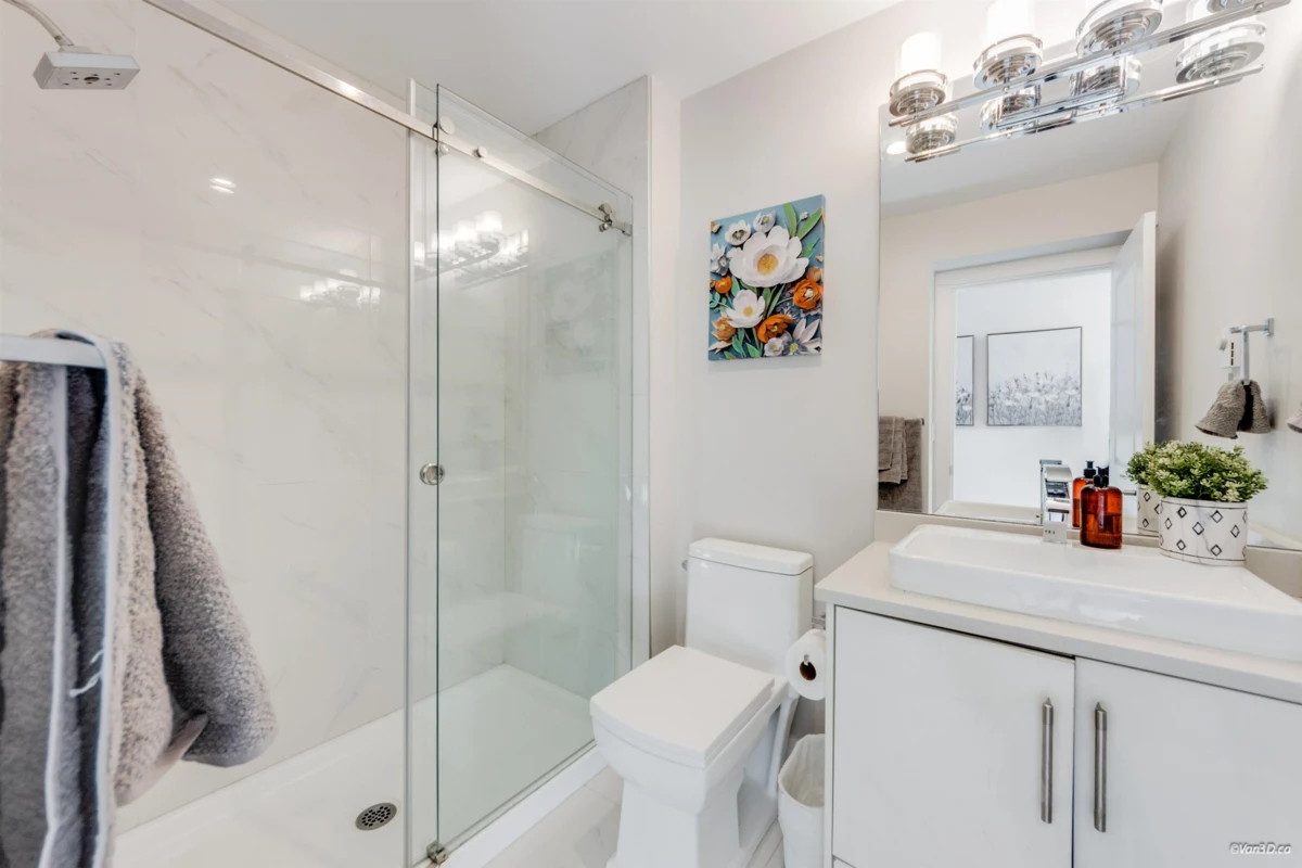 Loft / Bonus Room Photo of 2 13328 96 Avenue, Surrey, BC