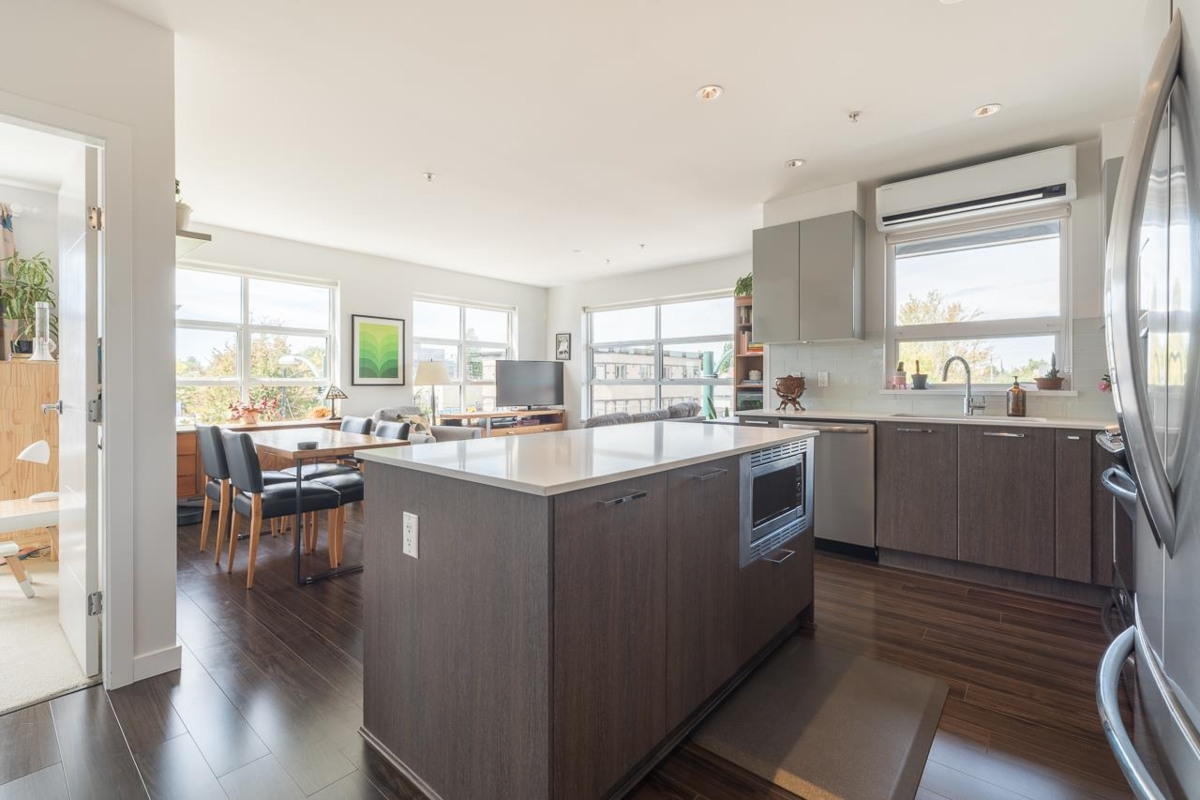 Dining Area Photo of 306 202 E 24th Avenue, Vancouver, BC