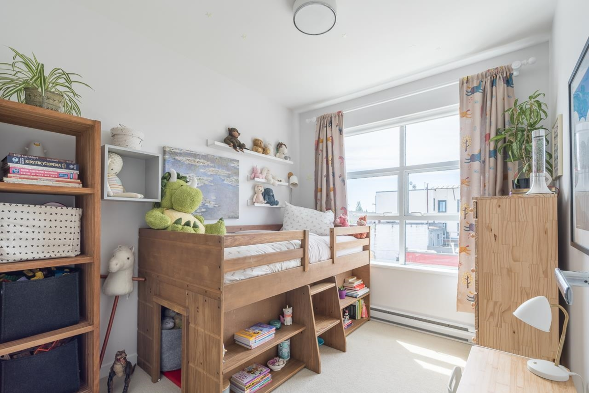 Guest Bathroom Photo of 306 202 E 24th Avenue, Vancouver, BC