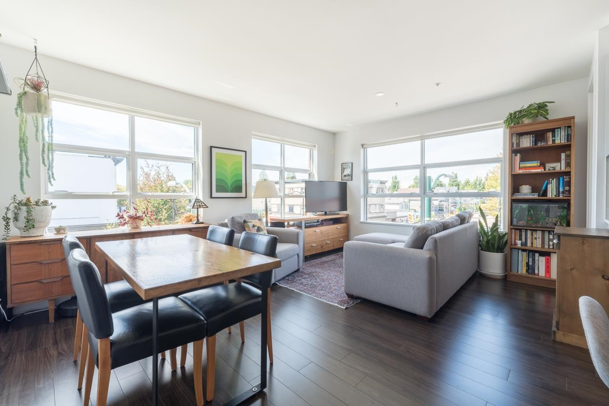 Kitchen Island Photo of 306 202 E 24th Avenue, Vancouver, BC
