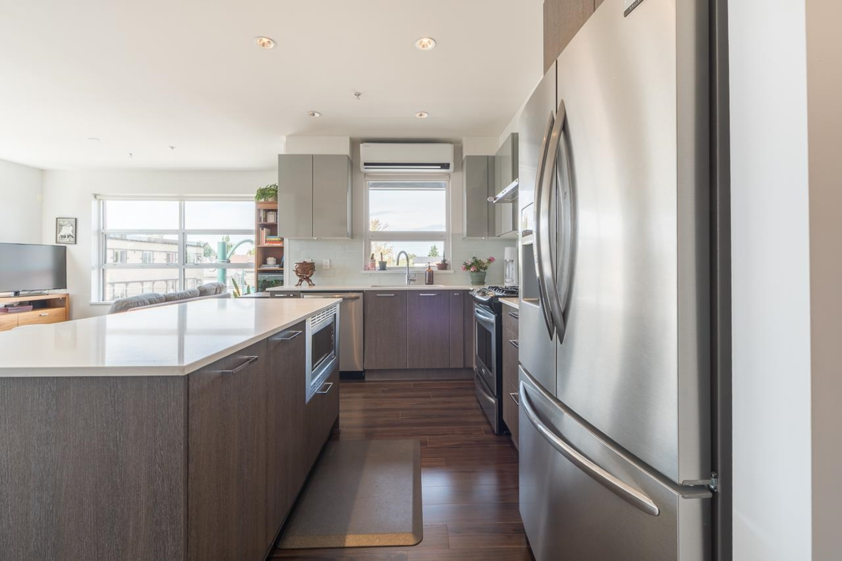 Kitchen Photo of 306 202 E 24th Avenue, Vancouver, BC