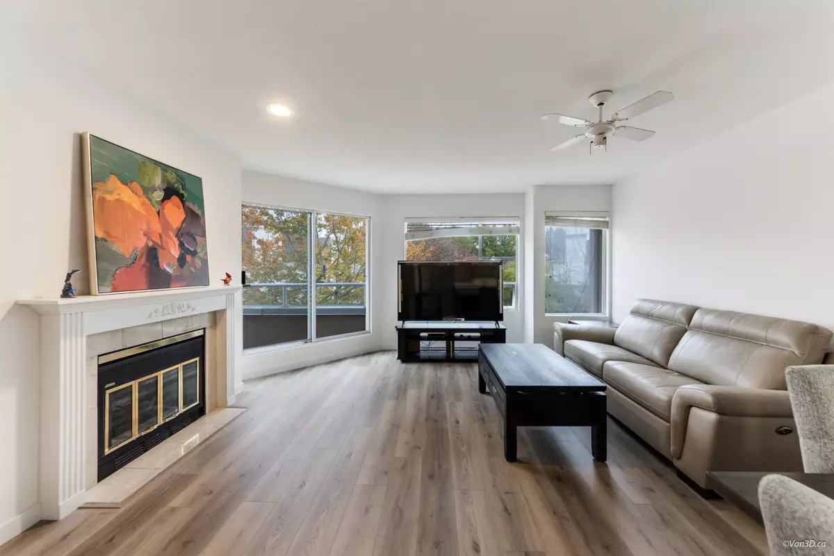Dining Area Photo of 301 7480 Gilbert Road, Richmond, BC