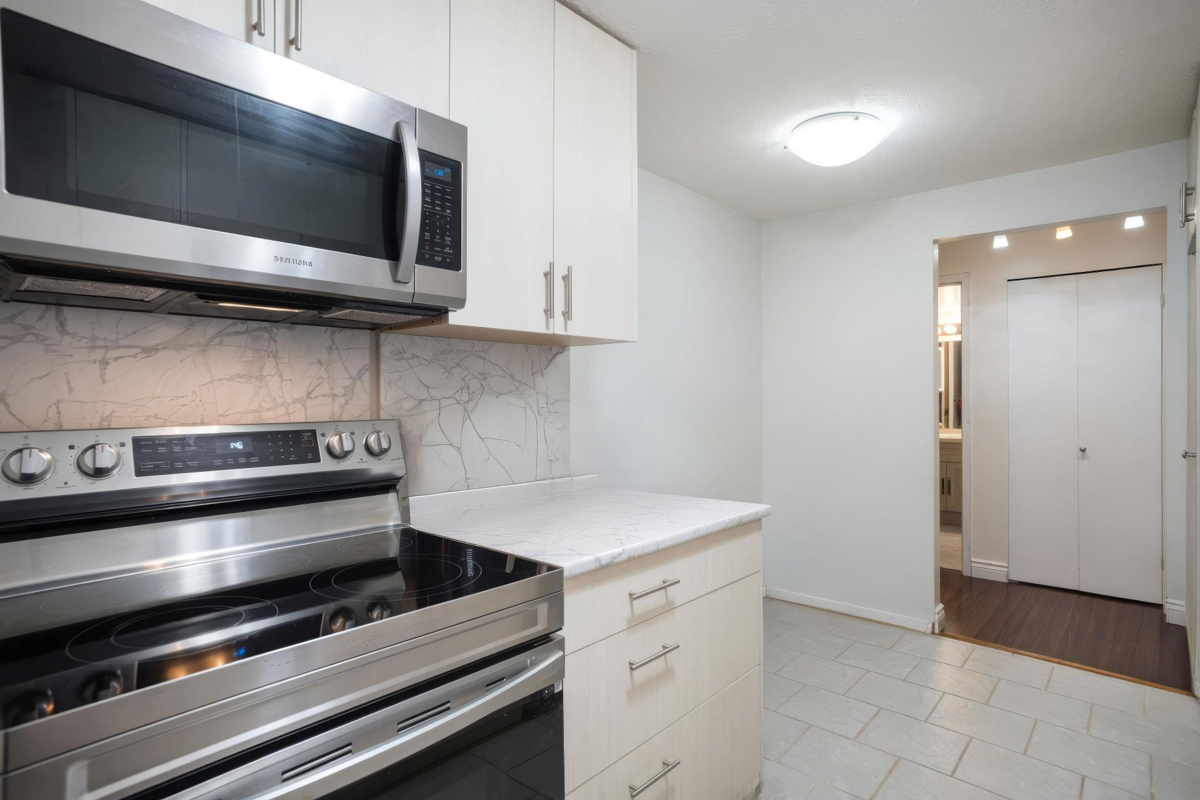 Breakfast Nook Photo of 111 7297 Moffatt Road, Richmond, BC