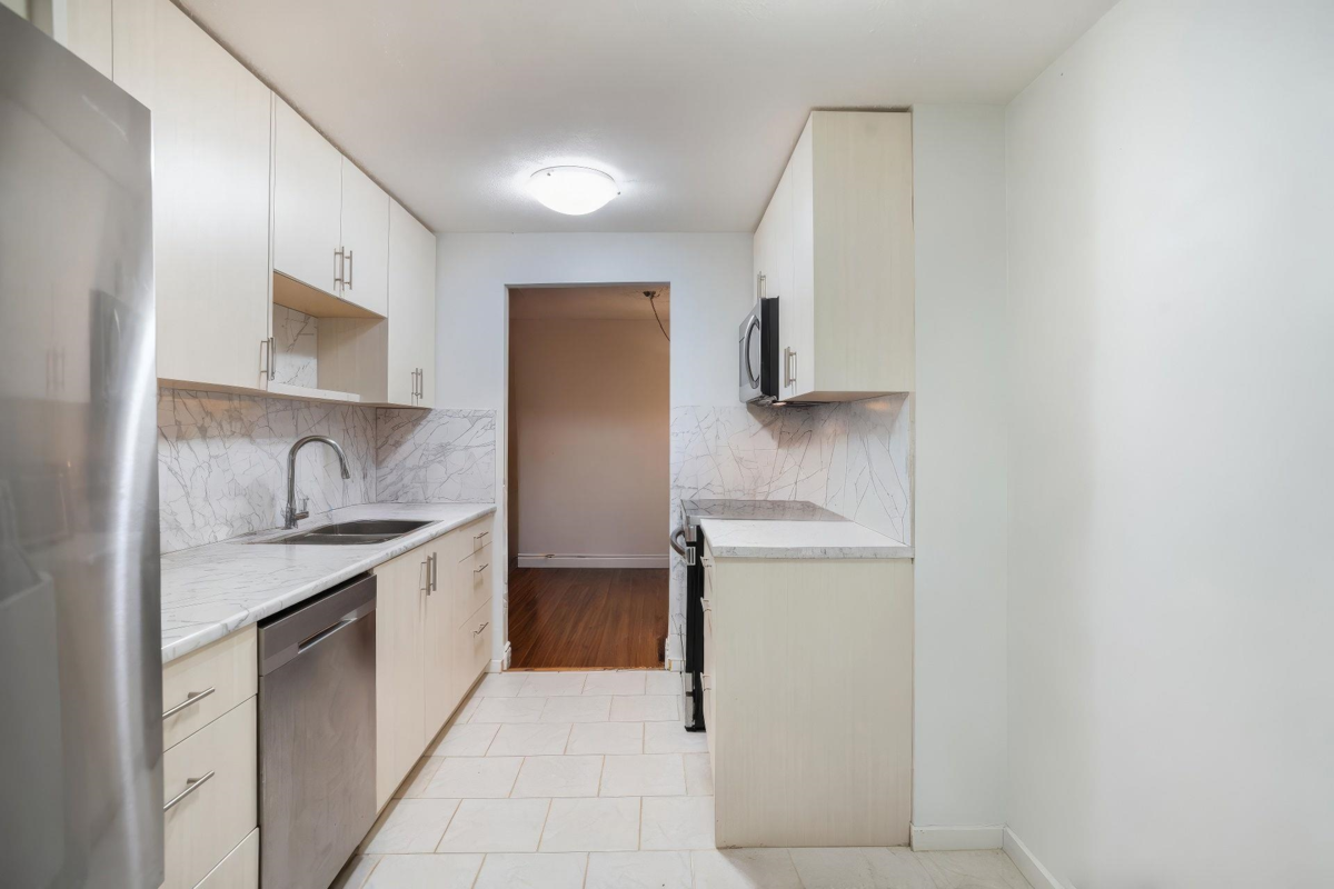 Primary Bedroom Photo of 111 7297 Moffatt Road, Richmond, BC