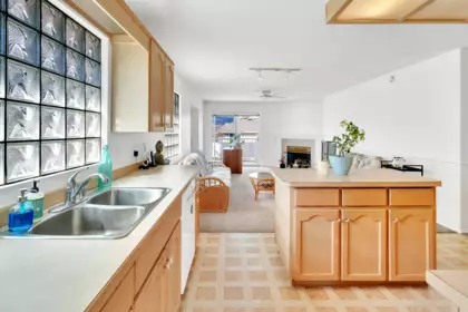 Kitchen Island Photo of 1655 Mcpherson Drive, Port Coquitlam, BC