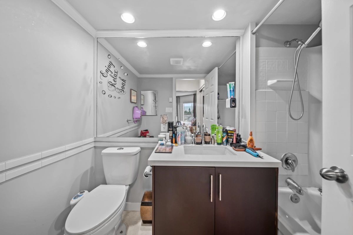 Bedroom 2 Photo of 806 14881 103a Avenue, Surrey, BC