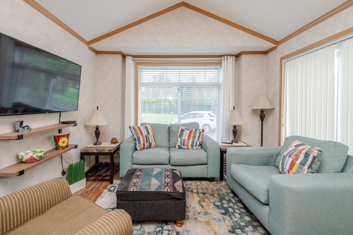 Dining Area Photo of 9 24330 Fraser Highway, Langley, BC