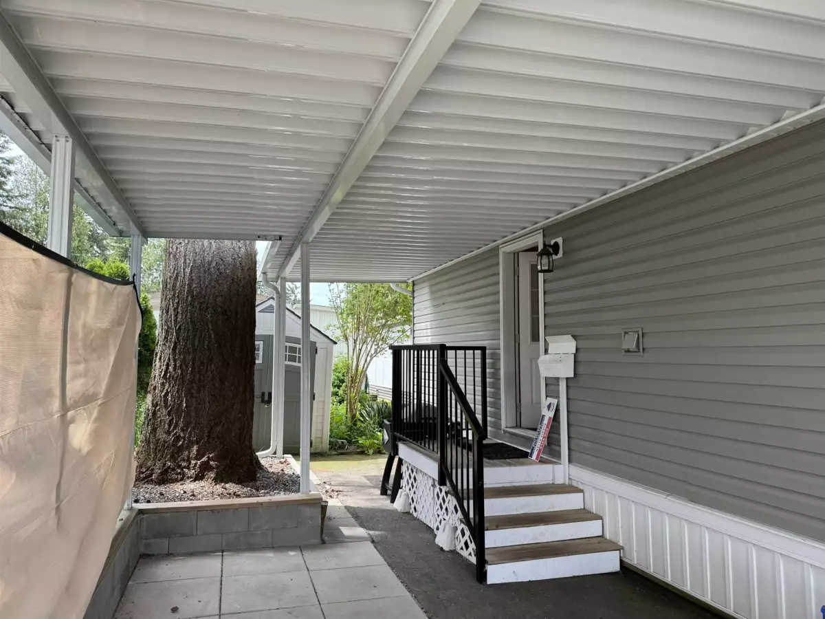 Family Room Photo of 9 24330 Fraser Highway, Langley, BC