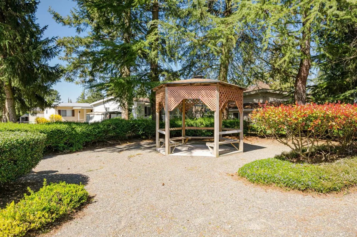 Hot Tub / Spa Photo of 9 24330 Fraser Highway, Langley, BC