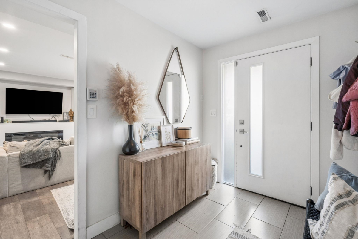 Family Room Photo of 3616 E Georgia Street, Vancouver, BC