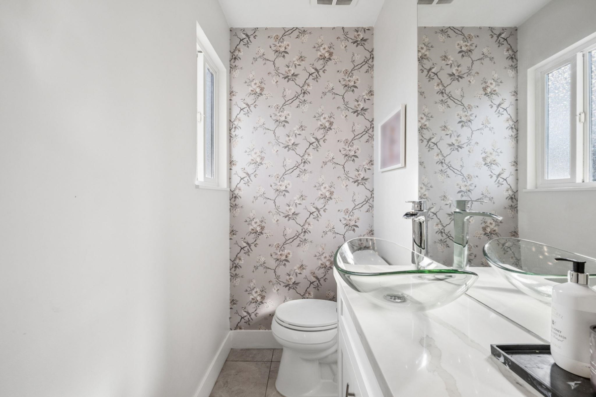 Hot Tub / Spa Photo of 3616 E Georgia Street, Vancouver, BC