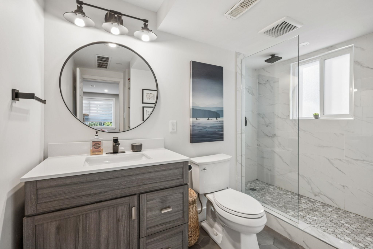 Kitchen Island Photo of 3616 E Georgia Street, Vancouver, BC