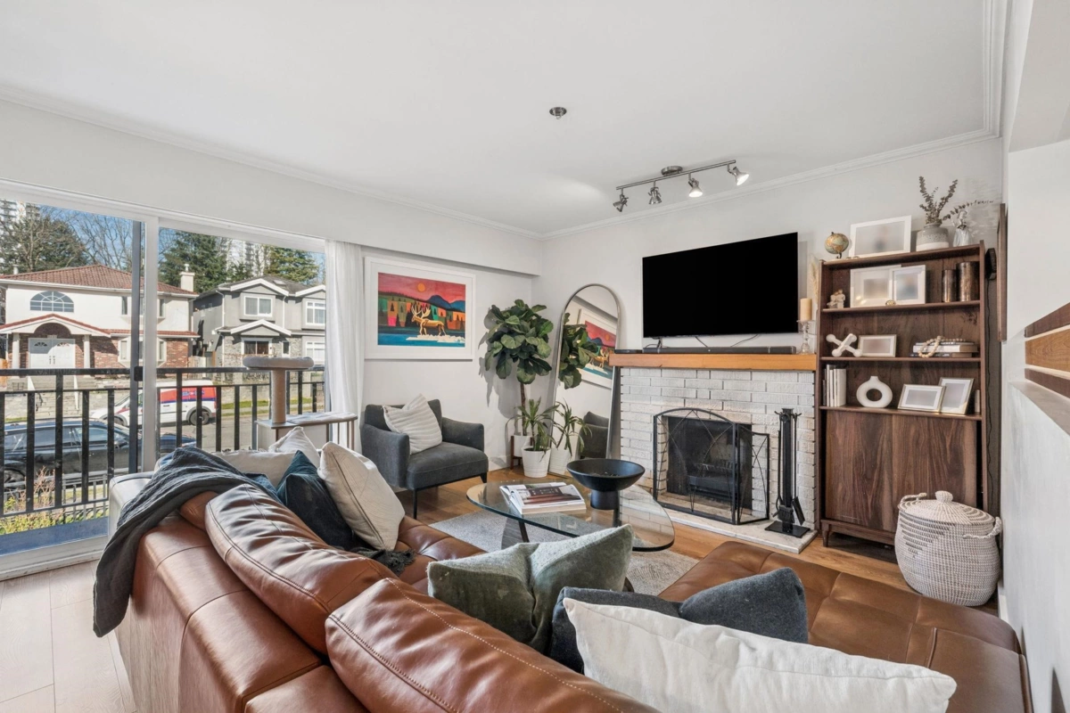 Primary Bedroom Photo of 3616 E Georgia Street, Vancouver, BC