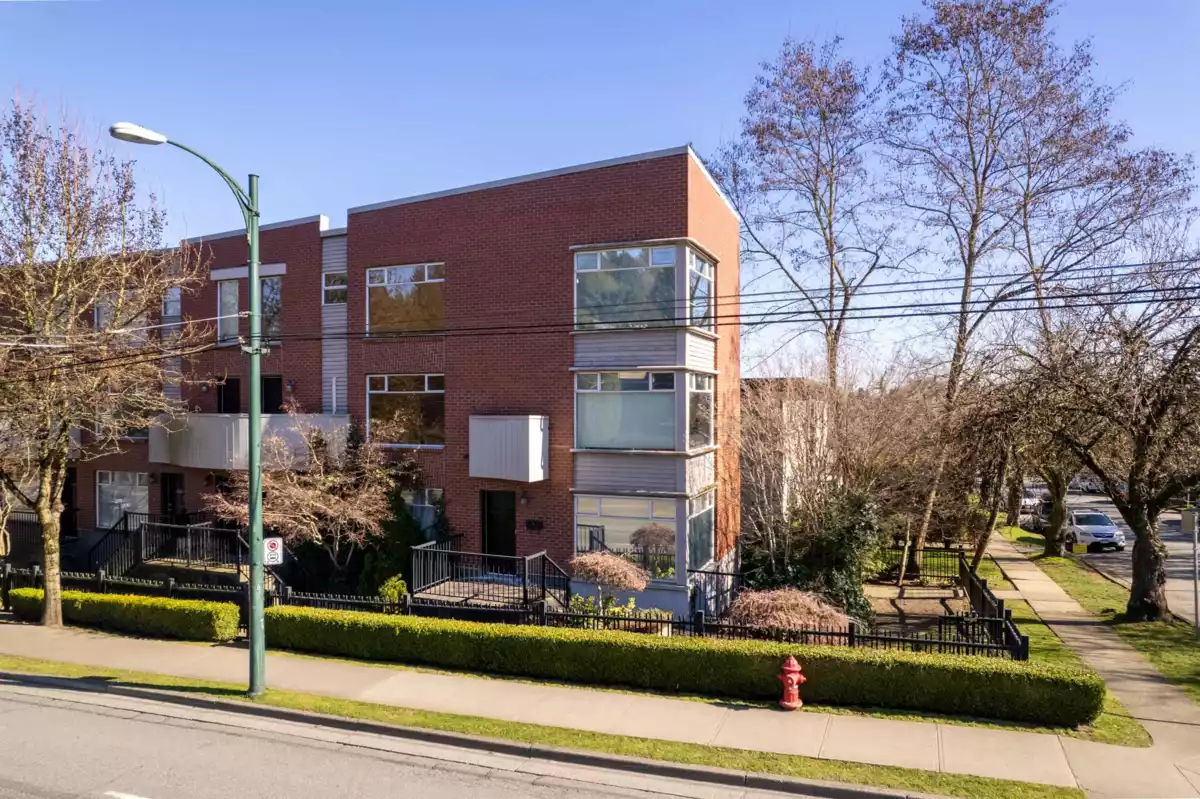 Exterior Rear Photo of 999 W 20th Avenue, Vancouver, BC