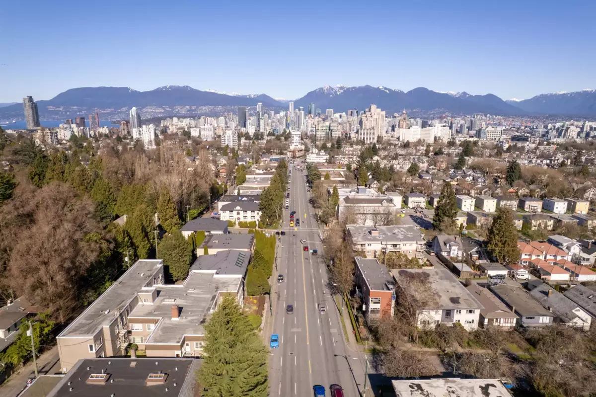Mudroom Photo of 999 W 20th Avenue, Vancouver, BC