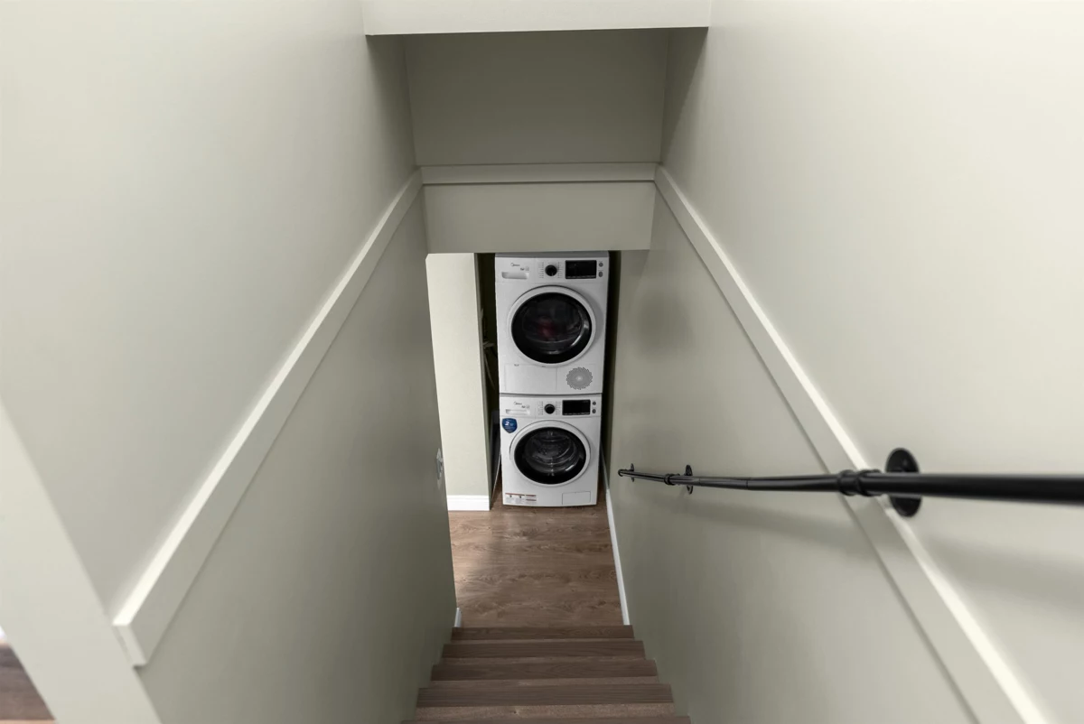 Powder Room Photo of 999 W 20th Avenue, Vancouver, BC