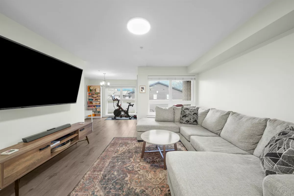 Kitchen Photo of 109 4815 55b Street, Ladner, BC