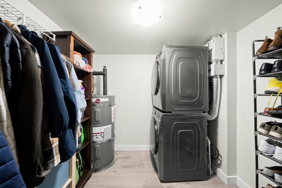 Powder Room Photo of 109 4815 55b Street, Ladner, BC