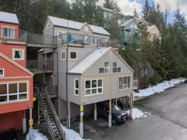 1 2166 Sarajevo Drive, Whistler, BC, Whistler — Townhouse for sale