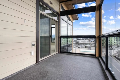Hot Tub / Spa Photo of 621 2860 Trethewey Street, Abbotsford, BC