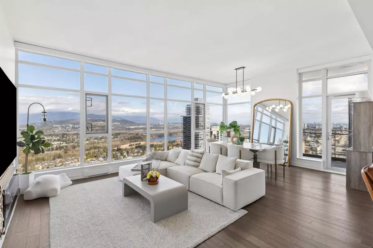Family Room Photo of 3903 4688 Kingsway, Burnaby, BC