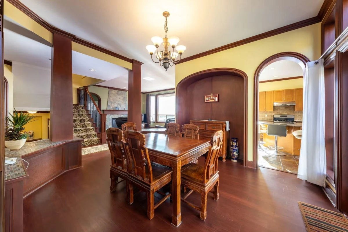 Living Room Photo of 23 Fernway Drive, Port Moody, BC