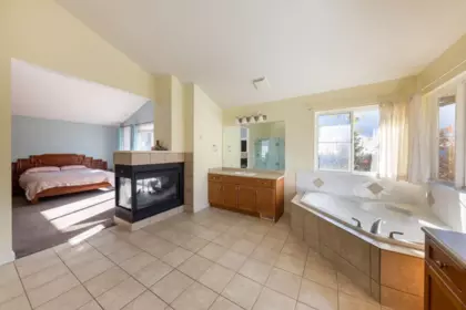 Office / Den Photo of 23 Fernway Drive, Port Moody, BC