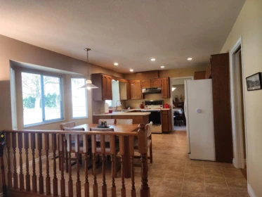 Kitchen Island Photo of 15499 91a Avenue, Surrey, BC