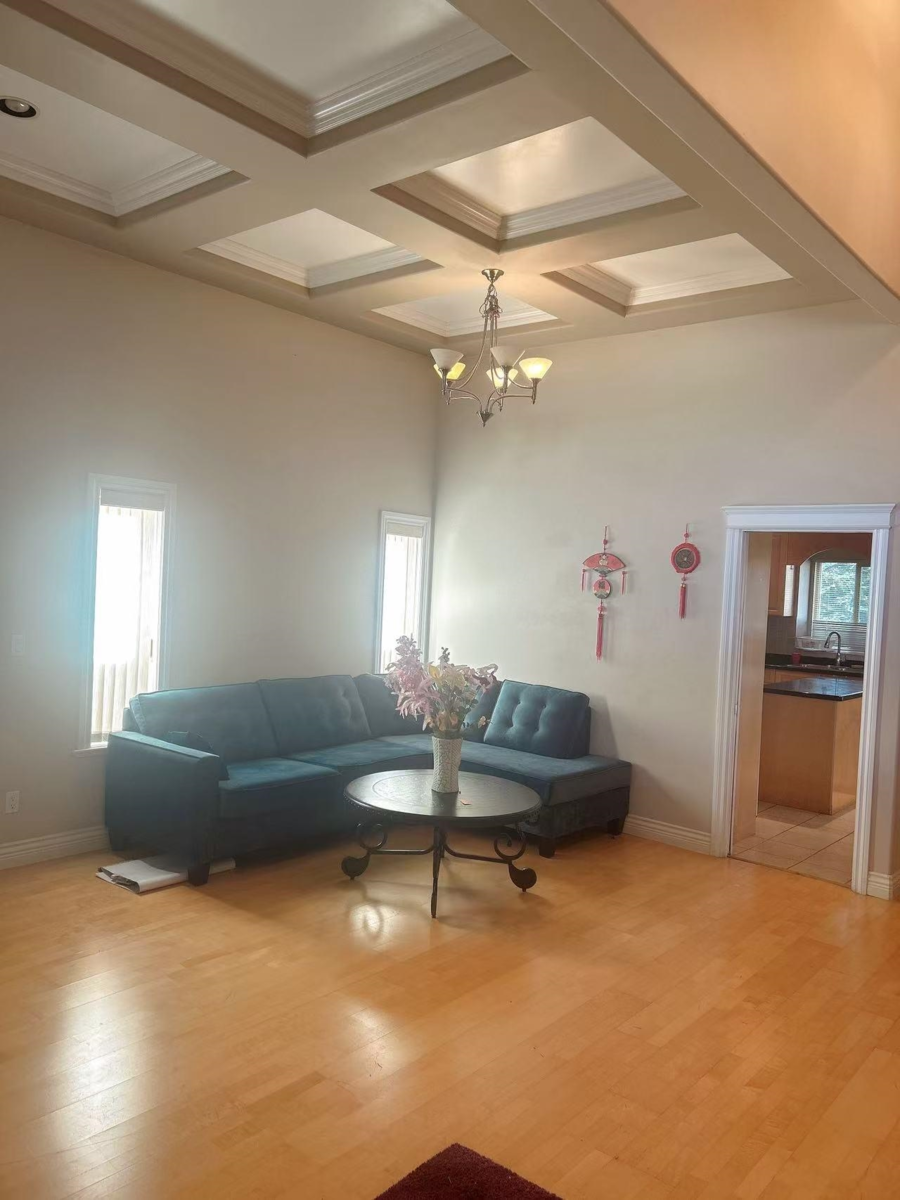 Family Room Photo of 6521 Waltham Avenue, Burnaby, BC